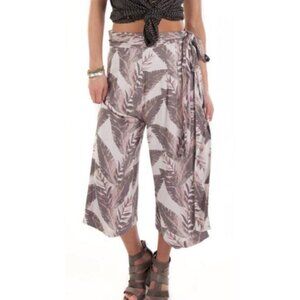 Free People High Rise Culottes Ivory Combo‎ Leaf Print Wide Leg XS $98 Boho Chic